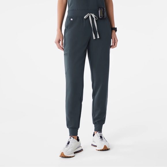 Figs Pants - Figs Women’s High Waisted Zamora Scrub Small Petite Jogger Pants in Dark Harbor